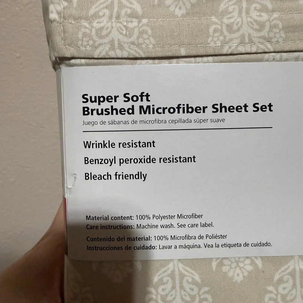 Mainstays Brushed Microfiber Sheet Set in Cream - Picture 4 of 4